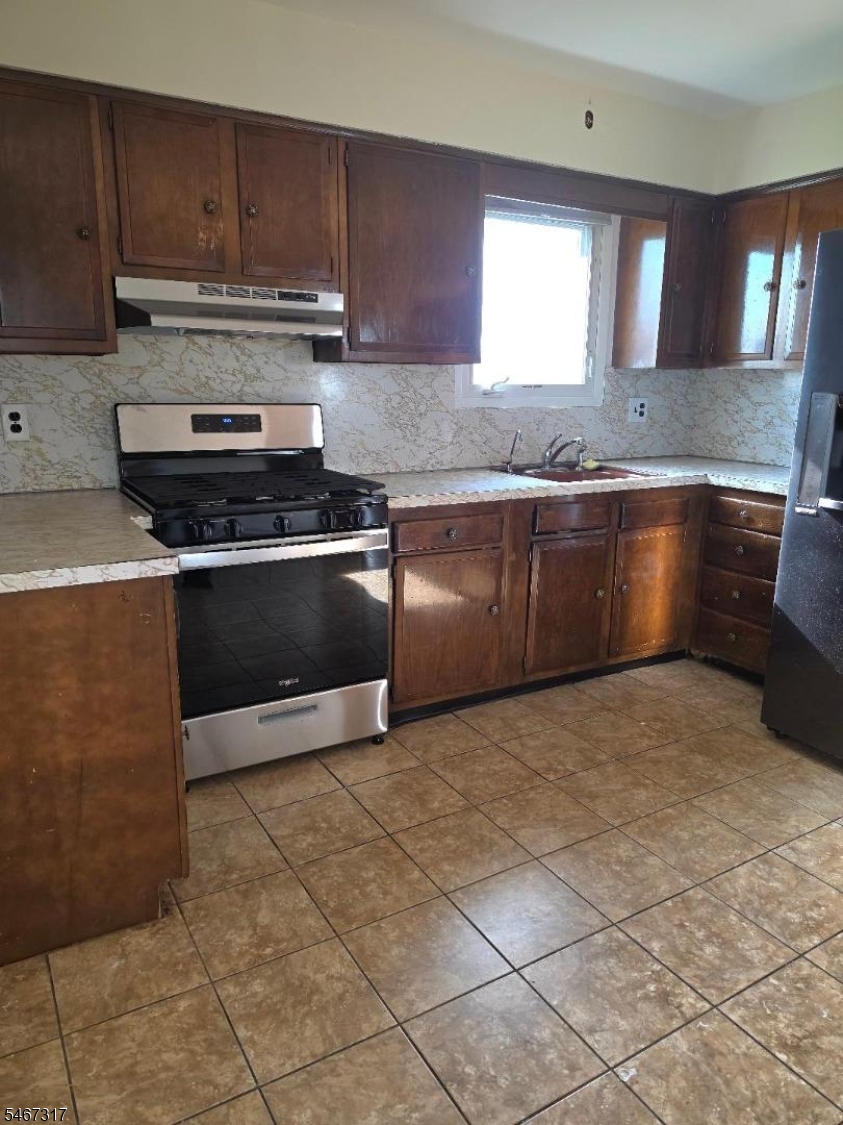 432 Edmund Avenue Paterson NJ 07502