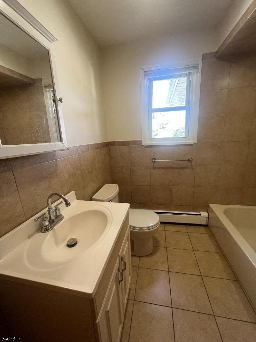 432 Edmund Avenue Paterson NJ 07502