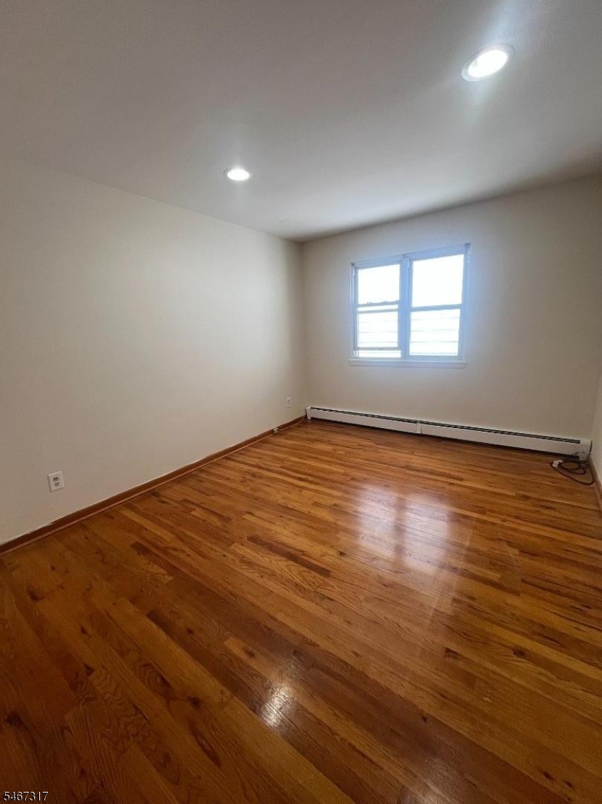 432 Edmund Avenue Paterson NJ 07502