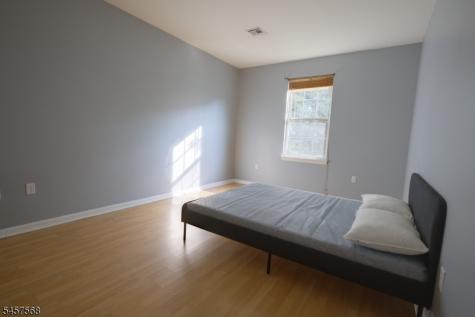 372 Bramhall Avenue Jersey City NJ 07304