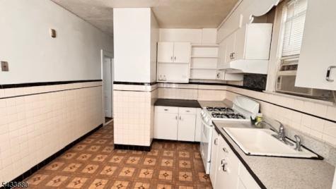 758 Hamilton Street Harrison NJ 07029