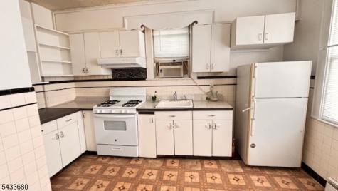 758 Hamilton Street Harrison NJ 07029