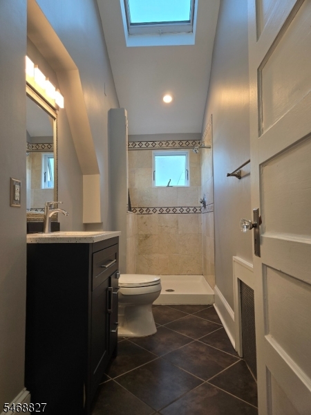 704 3RD Street Lyndhurst NJ 07071