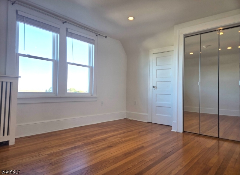 704 3RD Street Lyndhurst NJ 07071