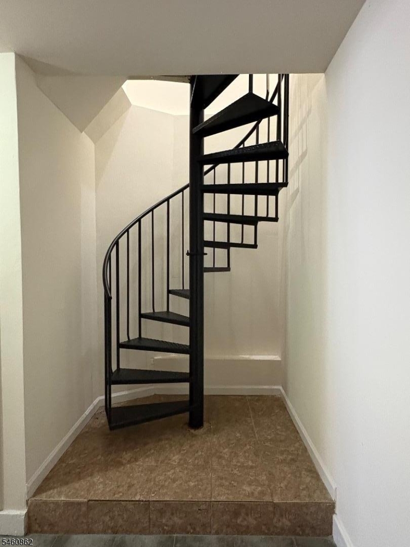 210 2ND Street Elizabeth NJ 07206