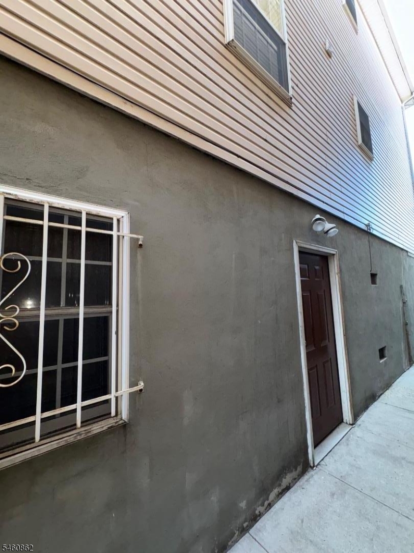 210 2ND Street Elizabeth NJ 07206