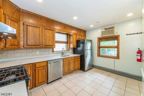 10 Walnut Parkway Montclair NJ 07042