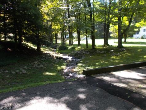 2 Millbrook Stillwater Road Hardwick NJ 07825
