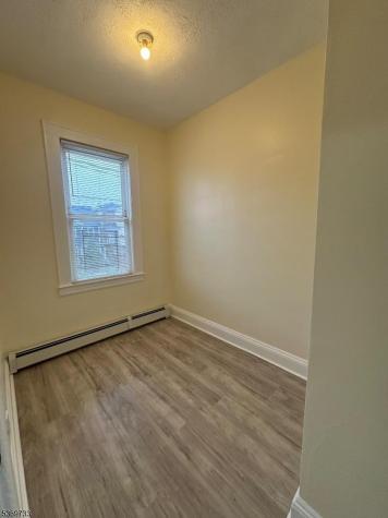 449 3RD Avenue Elizabeth NJ 07206