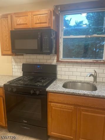 475 Clinton Avenue Newark NJ 07108