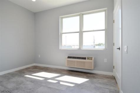 82 E 31st Street Bayonne NJ 07002