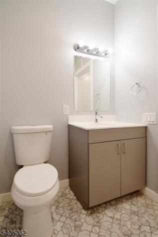 82 E 31st Street Bayonne NJ 07002