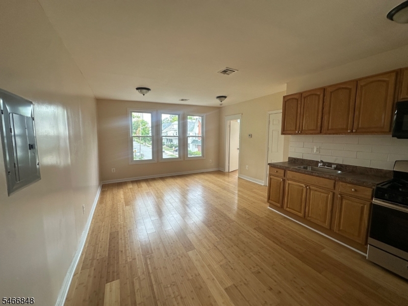 138 Sanford Street East Orange NJ 07018