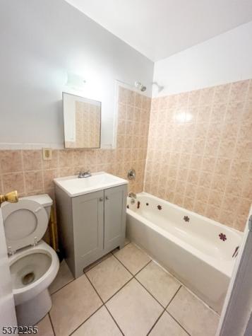 341 16TH Avenue Irvington NJ 07111