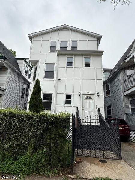 239 S Clinton Street East Orange NJ 07018