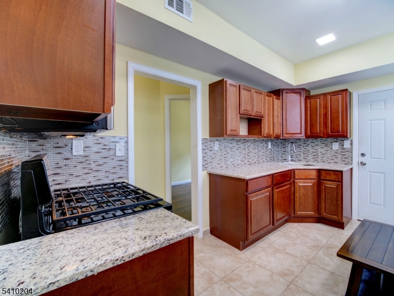 52 Amherst Street East Orange NJ 07018