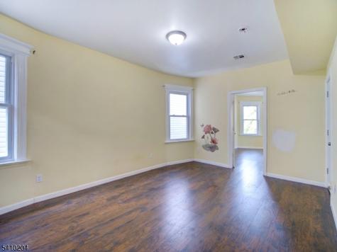52 Amherst Street East Orange NJ 07018