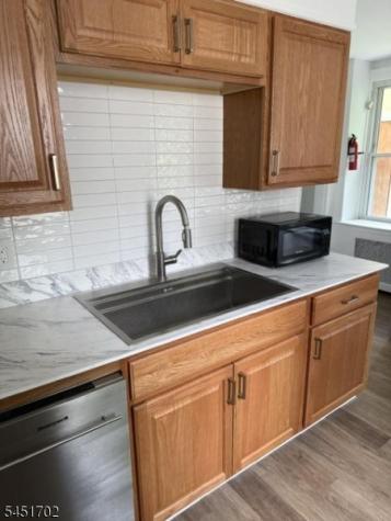 15 Montague Place Montclair NJ 07042