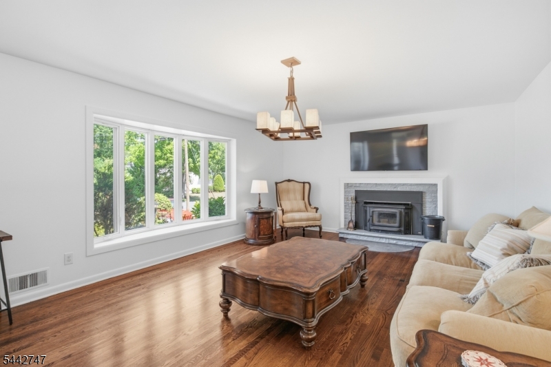 42 Sandy Hill Road Westfield NJ 07090