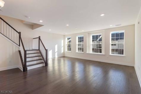 28 Colgate Drive Morris NJ 07960