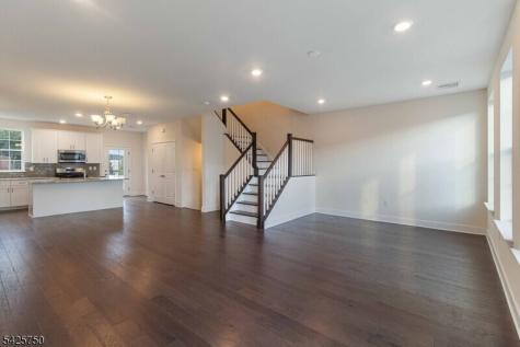28 Colgate Drive Morris NJ 07960