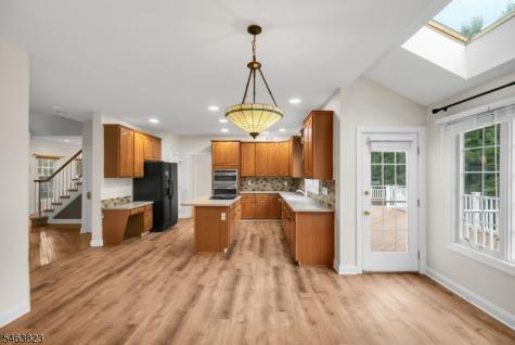 5 Savannah Court Bernards NJ 07920