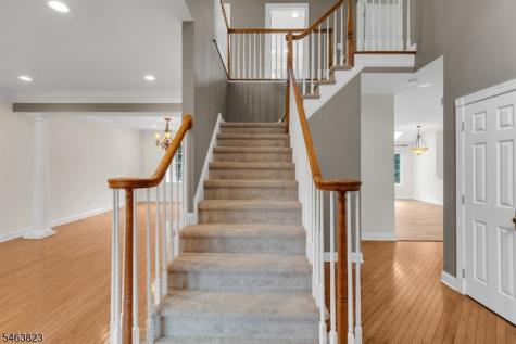 5 Savannah Court Bernards NJ 07920