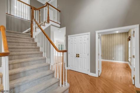 5 Savannah Court Bernards NJ 07920