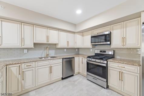 658 Market Street Paterson NJ 07513