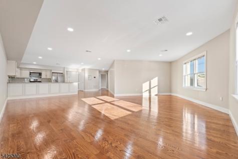 658 Market Street Paterson NJ 07513