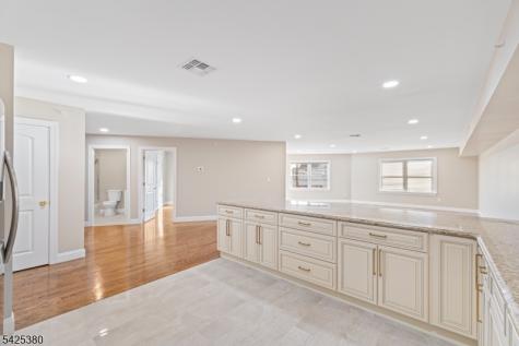 658 Market Street Paterson NJ 07513