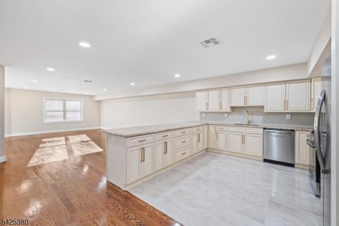 658 Market Street Paterson NJ 07513
