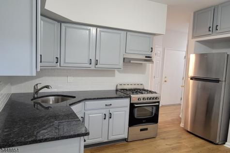 117 Forest St 2l Montclair NJ 07042