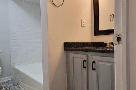 117 Forest St 2l Montclair NJ 07042