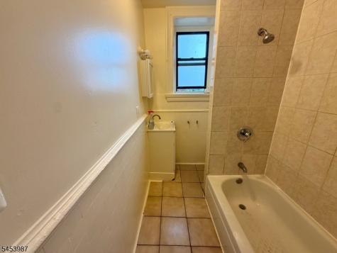 94 S Munn Avenue East Orange NJ 07018