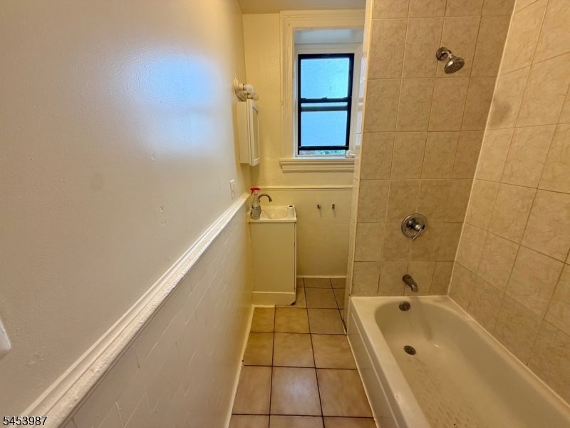 94 S Munn Avenue East Orange NJ 07018