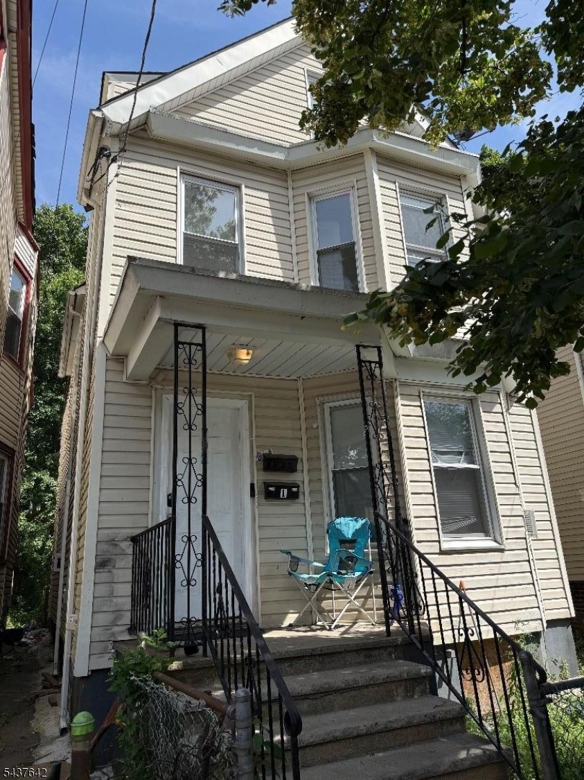 792 S 15th Street Newark NJ 07108