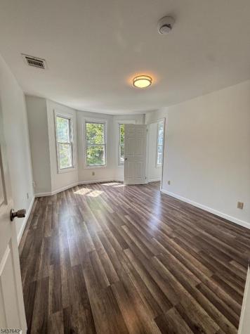 792 S 15th Street Newark NJ 07108