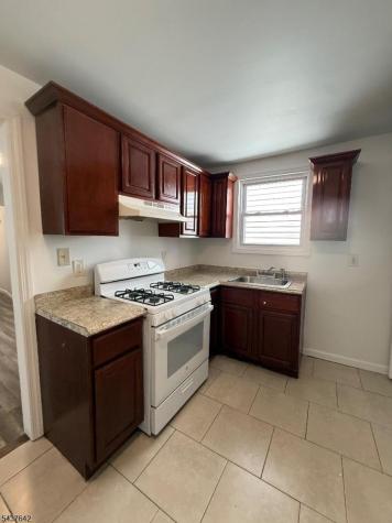 792 S 15th Street Newark NJ 07108