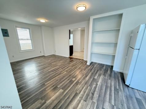 792 S 15th Street Newark NJ 07108