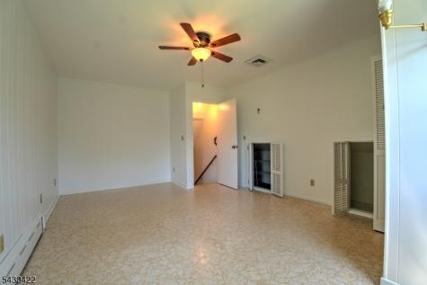 954 State Route 173 Bloomsbury NJ 08804