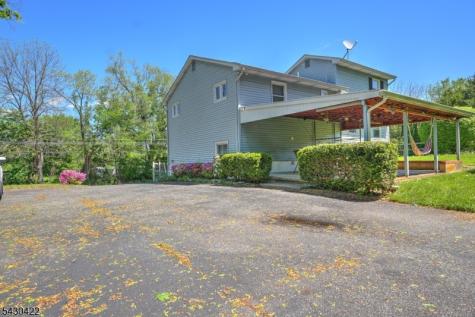 954 State Route 173 Bloomsbury NJ 08804