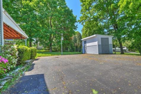 954 State Route 173 Bloomsbury NJ 08804
