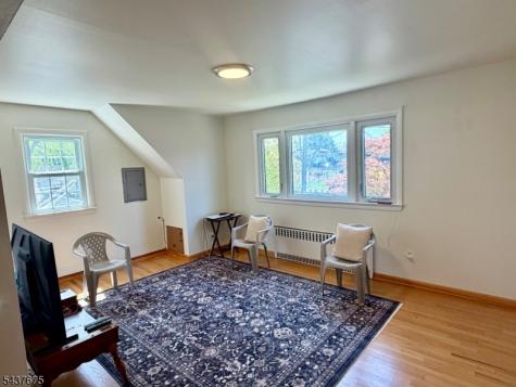 125 Mckinley Avenue Lodi NJ 07644
