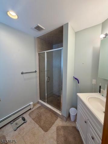 125 Mckinley Avenue Lodi NJ 07644