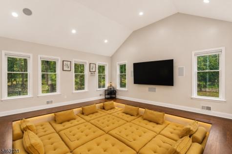 164 E Mountain Road Hillsborough NJ 08844