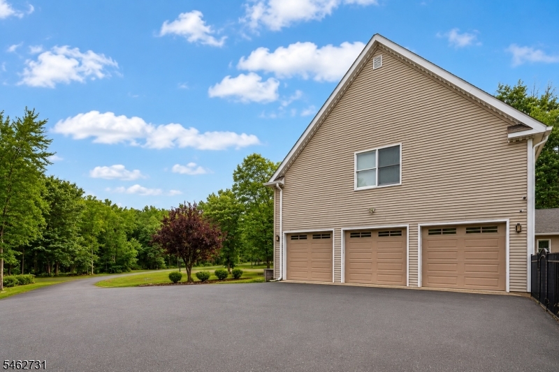 164 E Mountain Road Hillsborough NJ 08844