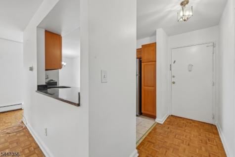 135 S Maple Avenue Ridgewood Village NJ 07450