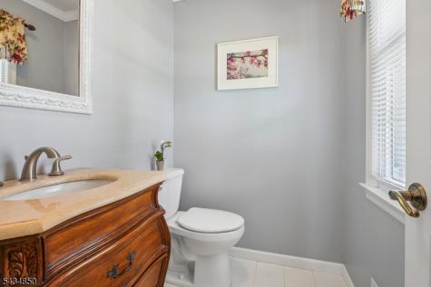 4 Copperfield Way Morris NJ 07960