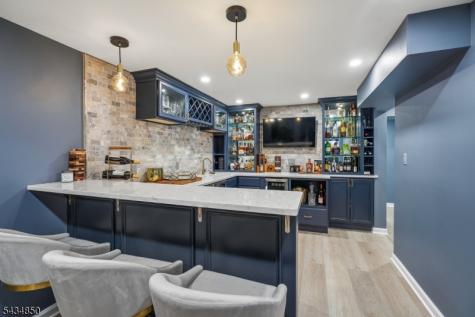 4 Copperfield Way Morris NJ 07960